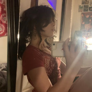 Meet your Posher, Maya